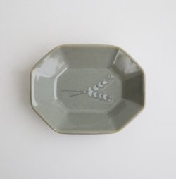画像1: 土井善男：草花文イッチン8角板皿 薄墨