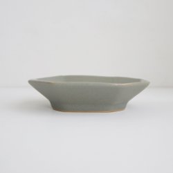 画像2: 土井善男：草花文イッチン8角板皿 薄墨