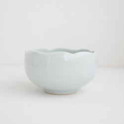 画像1: 土井善男：乳白釉3寸輪花小鉢