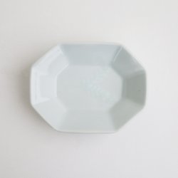 画像1: 土井善男：草花文イッチン8角板皿 白磁