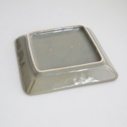 画像4: 土井善男：草花文イッチン四方板皿 薄墨