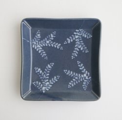 画像1: 土井善男：草花文イッチン四方板皿 紺青
