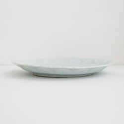 画像2: 土井善男：乳白釉蓮華文7寸皿
