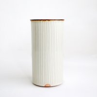 黒木泰等：灰釉鎬筒カップ