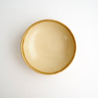 増渕篤宥：キナリ釉小鉢（縁茶）