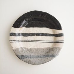 画像1: 佐藤和次：黒をりべ7寸丸皿