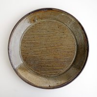 辻口康夫：灰釉9寸リム皿