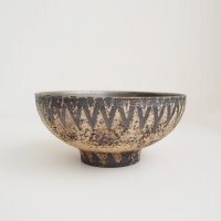 山本哲也：鉄釉印判鉢