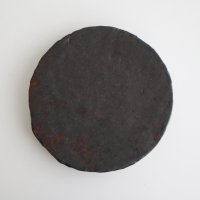 吉田学：鉄釉台皿