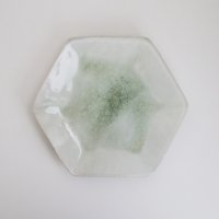吉川仁：粉引六角皿（c）
