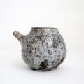 吉川仁：窯変粉引注器